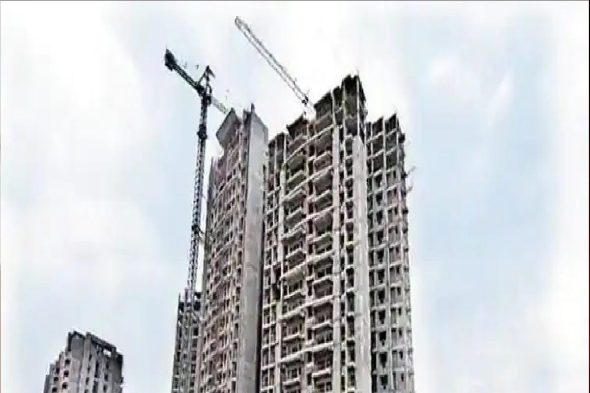 घर बूक केलंय पण बिल्डिंगचं काम रखडलंय? अशा वेळी नुकसान टाळण्यासाठी तुम्ही काय-काय करु शकता