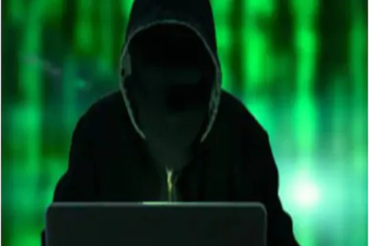 तुम्हालाही WhatsApp वर असा मेसेज आला असेल तर सावधान! उपराष्ट्रपतींच्या नावाने केली जातीये फसवणूक