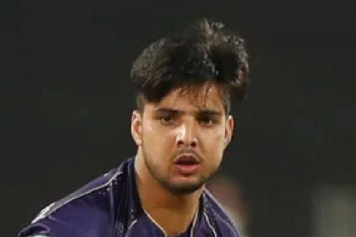 दोन वर्षांच्या बंदीनंतर IPLमध्ये कमबॅक केलेला KKRचा ‘हा’ बॉलर संपूर्ण हंगामातून बाहेर