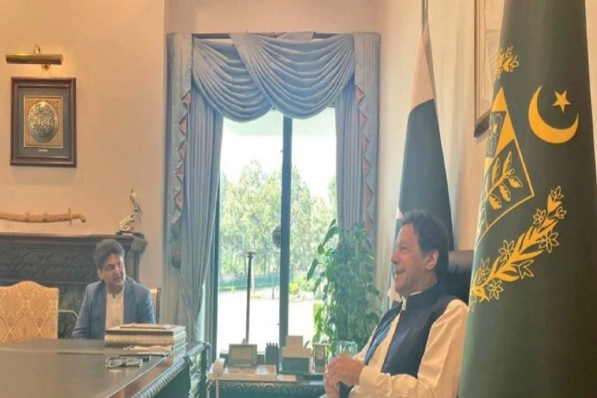 NO-Confidence Motion Against Imran Khan: शेवटच्या बॉलवर इम्रान खान यांचा 'सिक्स', सरकारविरुद्धचा अविश्वास प्रस्ताव संसदेत फेटाळला