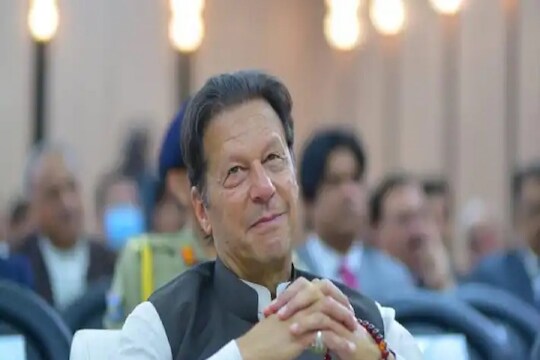 Pakistan Political Crisis: पंतप्रधानांचे निवासस्थान सोडल्यानंतर इम्रान खान यांचं पहिलं Tweet