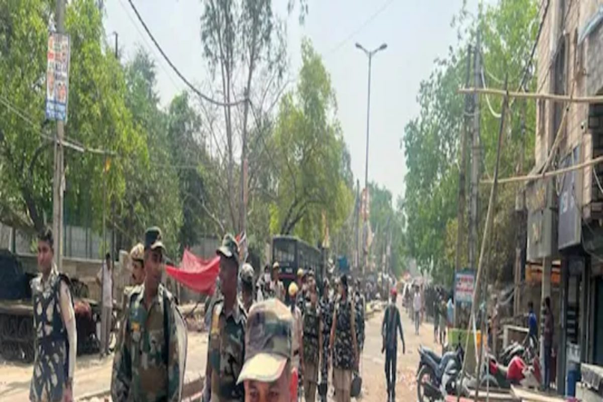 प्रक्षोभक आणि दिशाभूल करणारी माहिती प्रसारित करणे टाळा, TV चॅनल्ससाठी केंद्र सरकारकडून मार्गदर्शक सूचना जाहीर