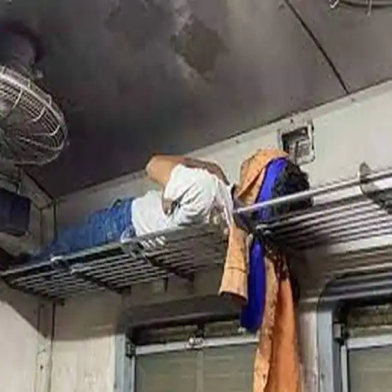 Mumbai local train Passengers struggling to sleep in coach Photo Viral