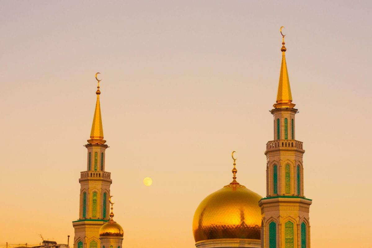 ज्या भोंग्यावरुन देश तापलाय, त्याचा शोध कधी लागला? कोणत्या मशिदीत पहिल्यांदा अजान दिली?