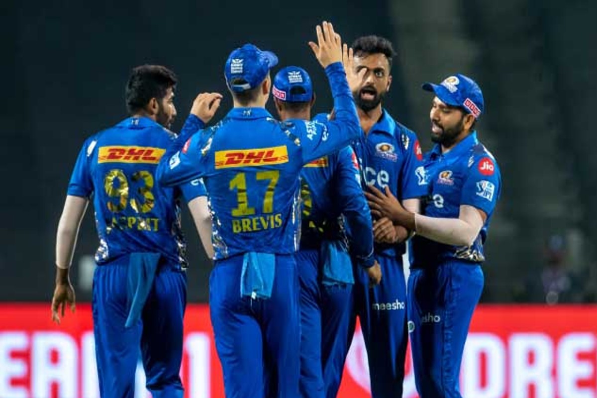 IPL 2022 : मुंबई इंडियन्स 0-8, आता चमत्कारही प्ले-ऑफमध्ये घेऊन जाणार नाही