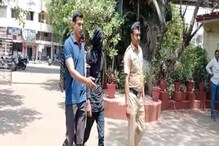 धक्कादायक! पोटच्या मुलीची विक्री करुन बापाने खरेदी केली बाईक अन् म्युझिक सिस्टम धक्कादायक! पोटच्या मुलीची विक्री करुन बापाने खरेदी केली बाईक अन् म्युझिक सिस्टम