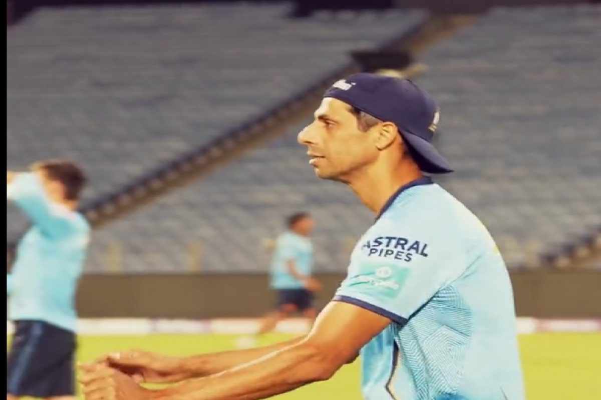 IPL 2022 : टीमच्या दमदार प्रदर्शनामुळे नेहराजी खूश, भर मैदानातच केला डान्स! VIDEO