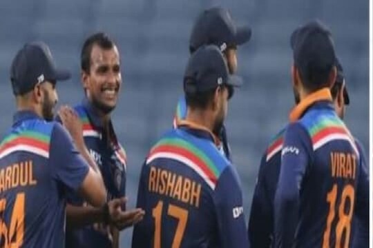 IPL 2022: टी20 वर्ल्ड कपमध्ये 'या' बॉलरची कमतरता जाणवली, शास्त्रींचा मोठा खुलासा