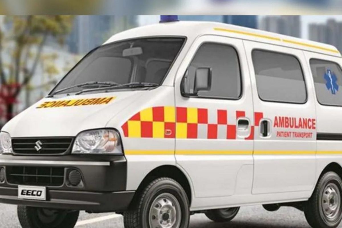 महिलेनं पैसे साठवून गावकऱ्यांसाठी घेतली रुग्णवाहिका; कारण जाणून पाणावतील डोळे