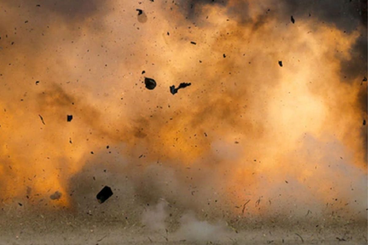 बॉम्बस्फोटाने पुन्हा हादरलं अफगाणिस्तान; लहान मुलांसह 33 जणांचा मृत्यू, तर अनेक जखमी