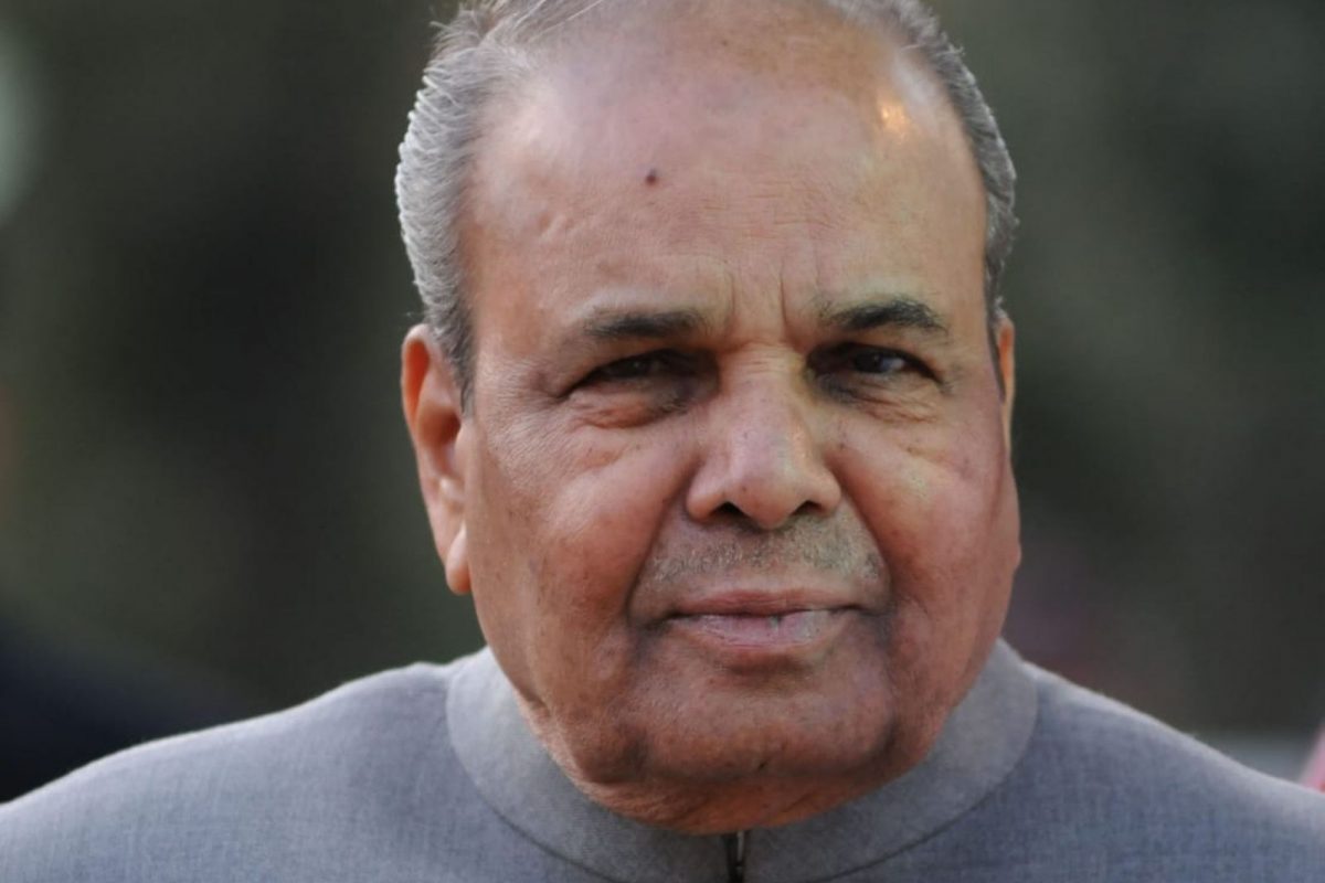 आपल्या कारकिर्दीत त्यांनी एकूण 6 राज्यांच्या राज्यपाल पदाचा कार्यभार सांभाळला होता.