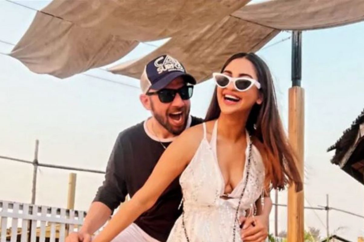 क्रिस्टल डिसूझा या व्यक्तीला करतेय डेट? अभिनय नव्हे तर या क्षेत्राशी निगडीत आहे बॉयफ्रेंड