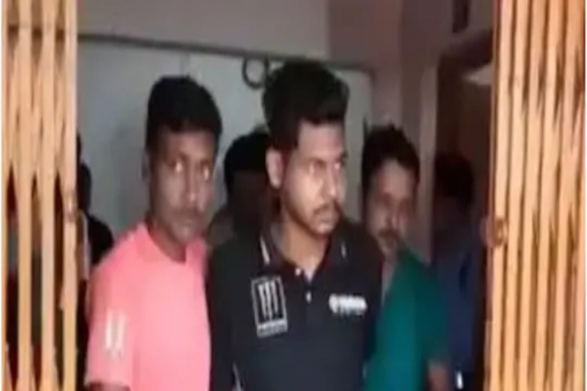 बर्थडे पार्टीत अल्पवयीन मुलीवर सामूहिक बलात्कार, पोलिसांकडून नेत्याच्या मुलाला अटक