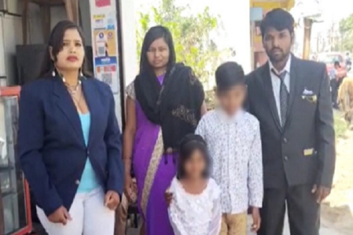 दोन्ही बायका झाल्या एकदमच गुल, नवरा बनला एप्रिल फूल; पोलीस ठाण्यात गेलं प्रकरण