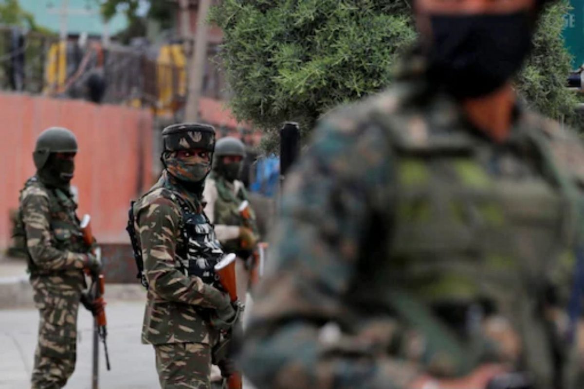 News18 Exclusive: बस्तरमध्ये CRPFची ड्रोनच्या सहाय्यानं नक्षलवादी तळांवर कारवाई