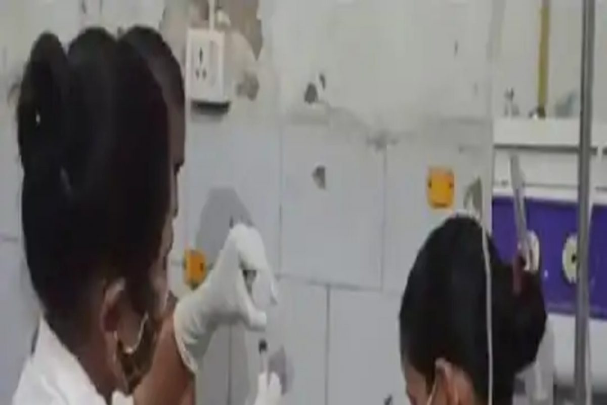 धक्कादायक! एकाच कुटुंबातील चौघांवर Acid Attack; कारण समोर