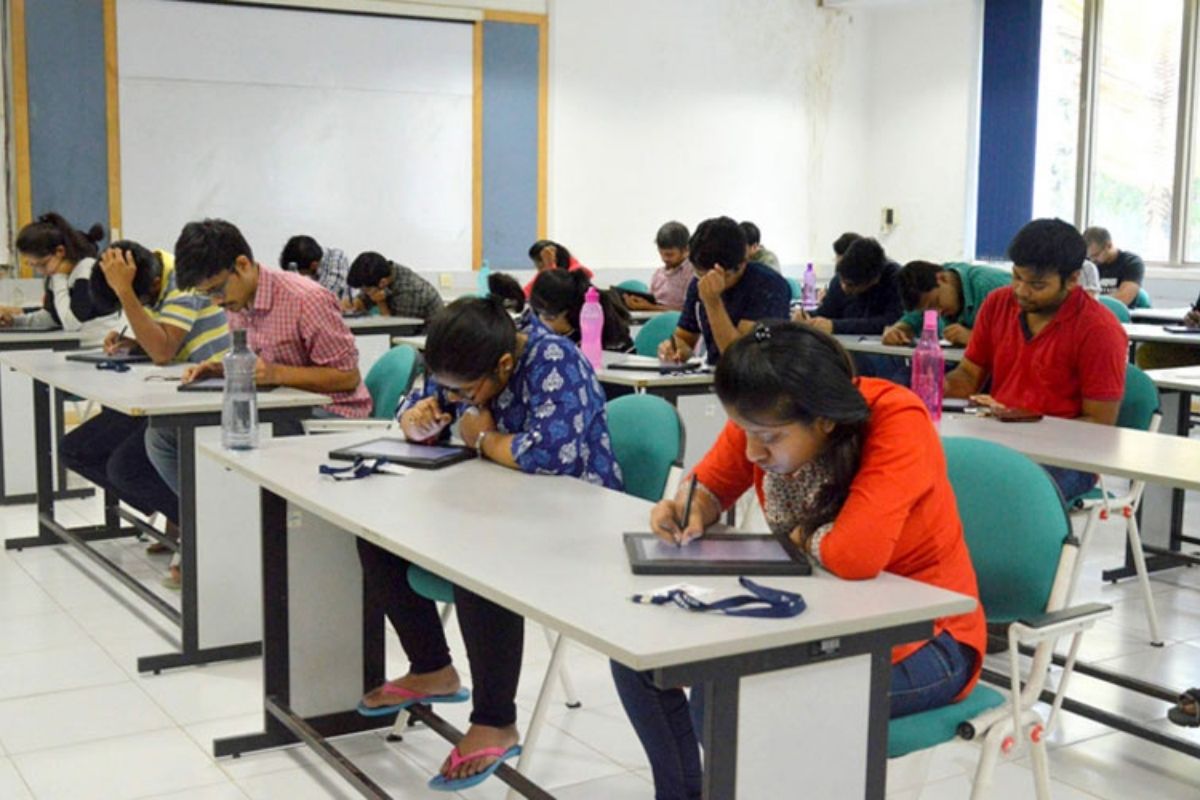 काय सांगता! IIT मध्ये शिक्षण घेण्यासाठी JEE देण्याची गरजच नाही; मग कसा मिळेल प्रवेश? इथे मिळेल उत्तर
