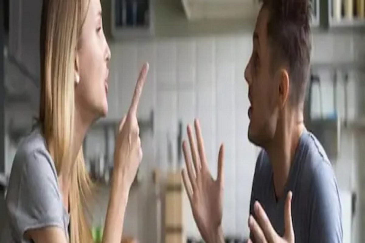 बायकोने अपमानाचा घेतला असा खतरनाक बदला; दुसऱ्या दिवशी ऑफिसला जायलाही घाबरू लागला नवरा