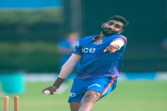 IPL 2022, MI vs KKR : बुमराहसह एका भारतीय खेळाडूवर कारवाई, BCCI नं सुनावली 'ही' शिक्षा
