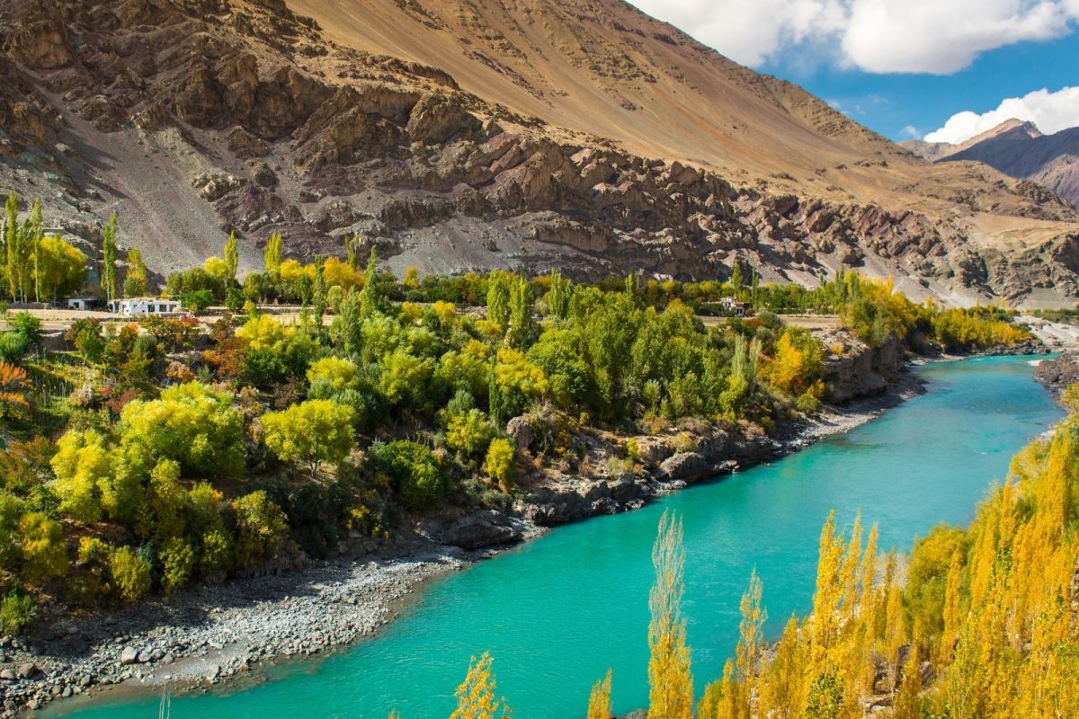 उन्हाळ्यात फिरायला जाण्याचा विचार करताय? भारतातील हे ठिकाण आहे बेस्ट पर्याय