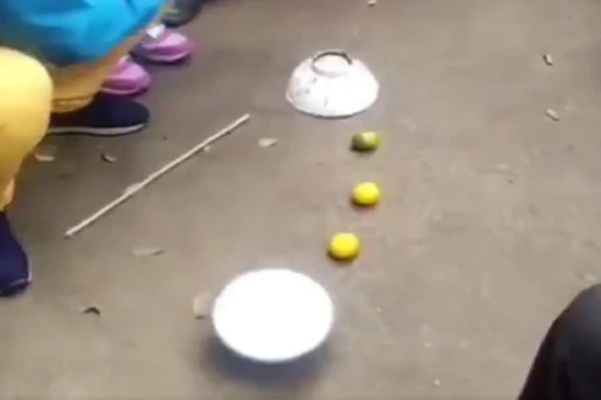 हे कसं शक्य आहे? Lemon सोबत व्यक्तीने असं काही केलं की Video पाहून सर्वजण चक्रावले