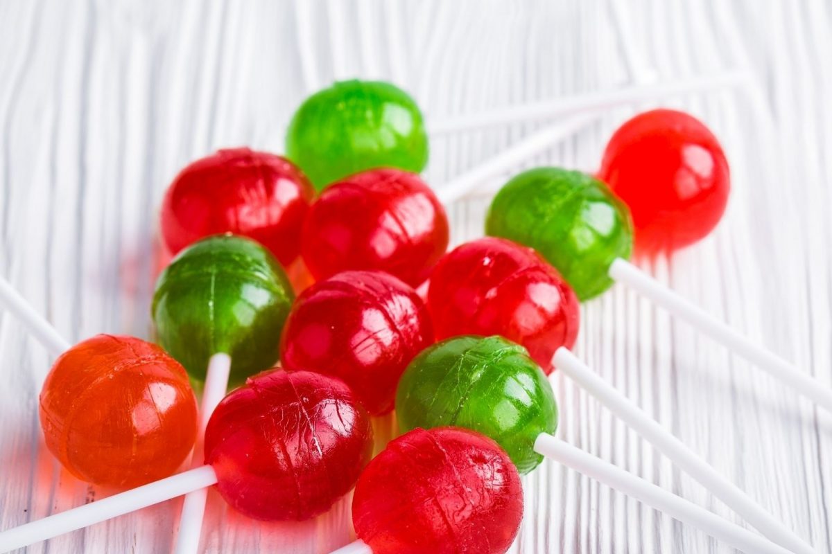 पालकांनो मुलांना Lollipop देताय सावधान! आधी ही बातमी जरूर वाचा