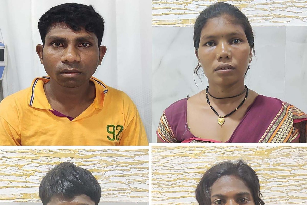 माओवादी साध्या वेषात गावामध्ये प्रवेश करून हिंसक कारवाई पार पाडणार आहेत, अशी गोपनिय माहिती पोलीस दलाला मिळाली होती