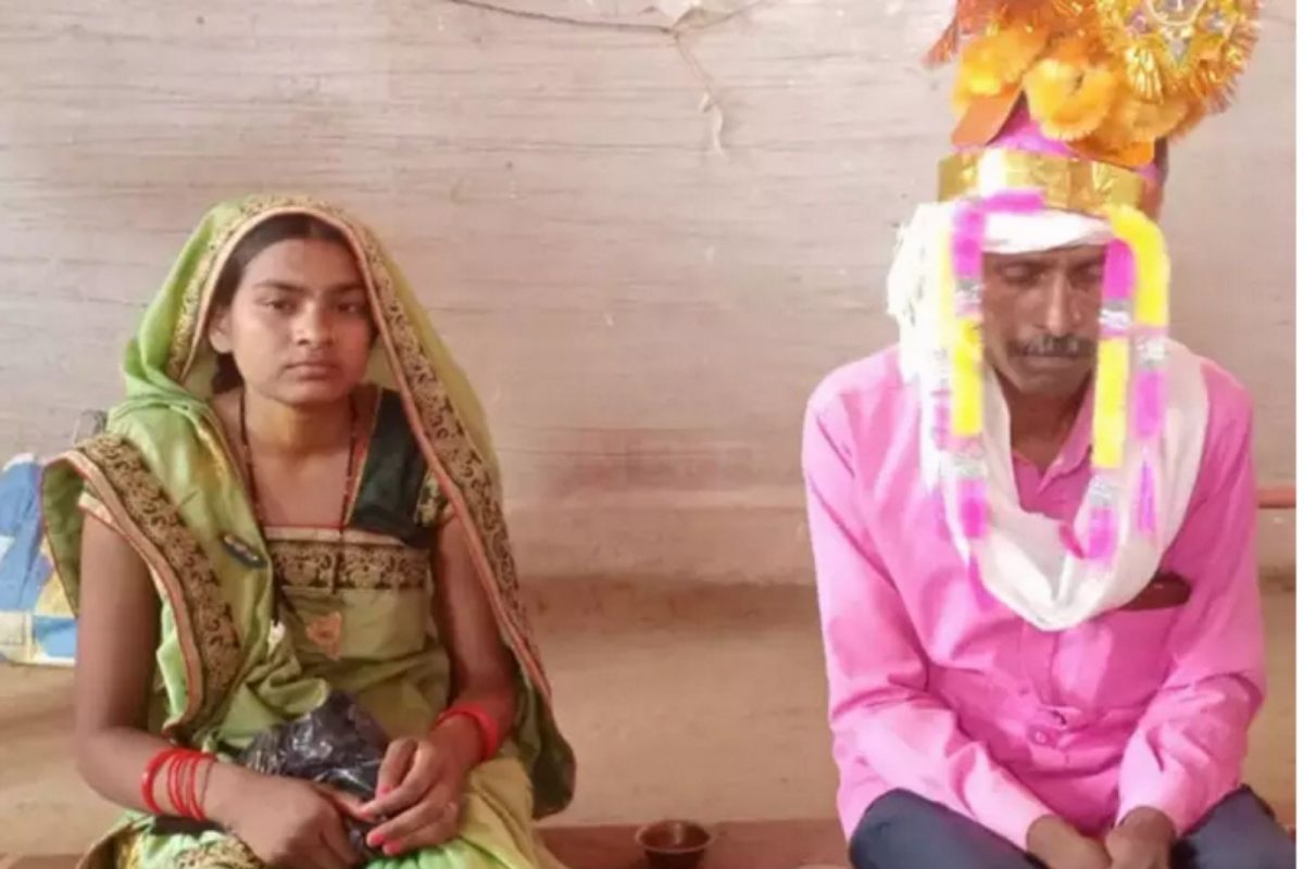 लेकीसाठी सजला होता मांडव; मात्र बापानेच उरकलं तिसरं लग्न