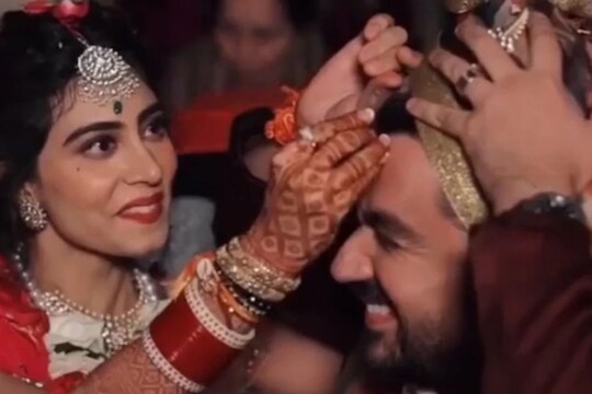Wedding Video: लग्न पद्धतीला 360 डिग्री फिरवलं; आलेले पाहुणेही हैराण