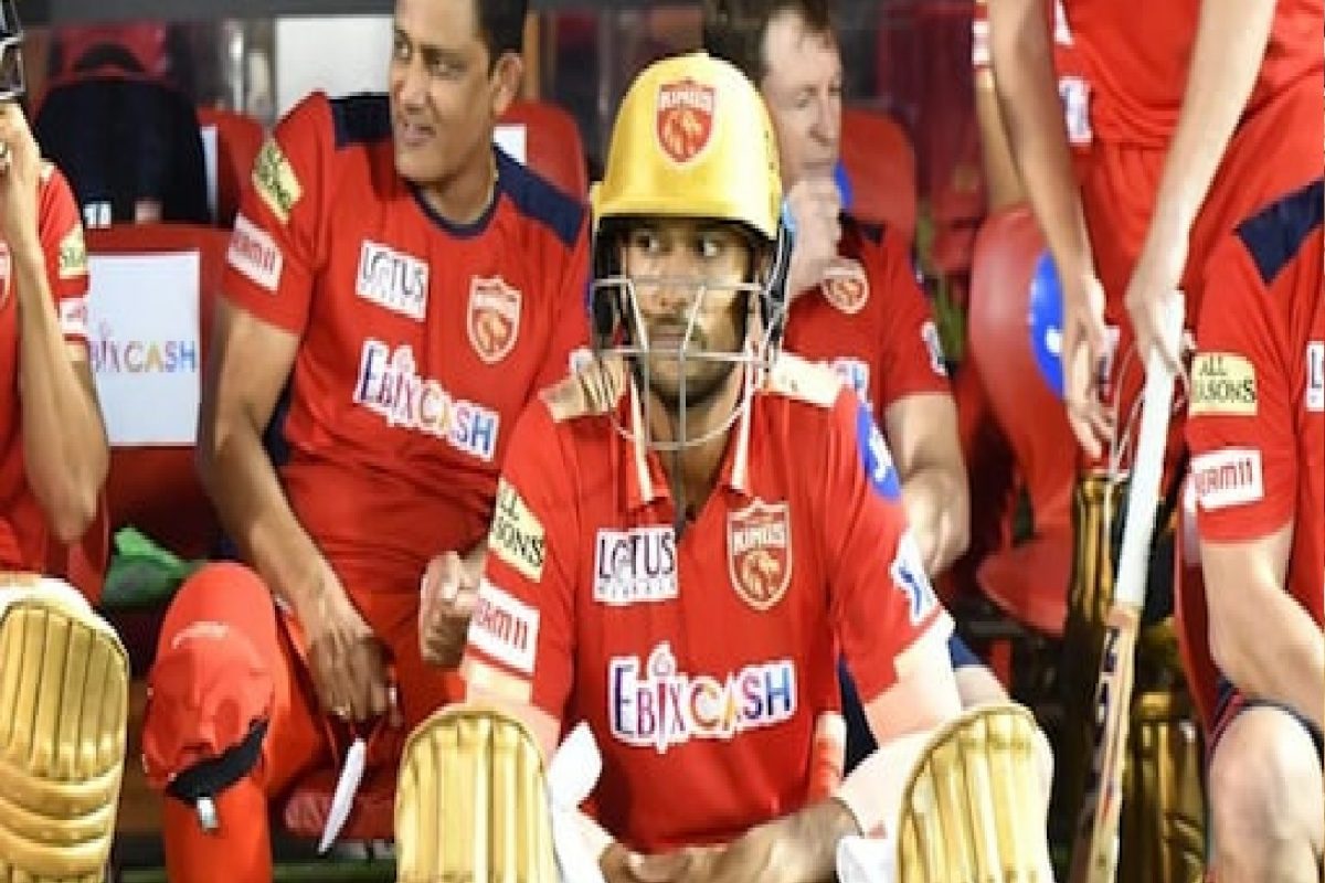 IPL 2022 : पंजाब किंग्जची डोकेदुखी वाढली, 9 कोटींचा खेळाडू ठरतोय सतत फ्लॉप