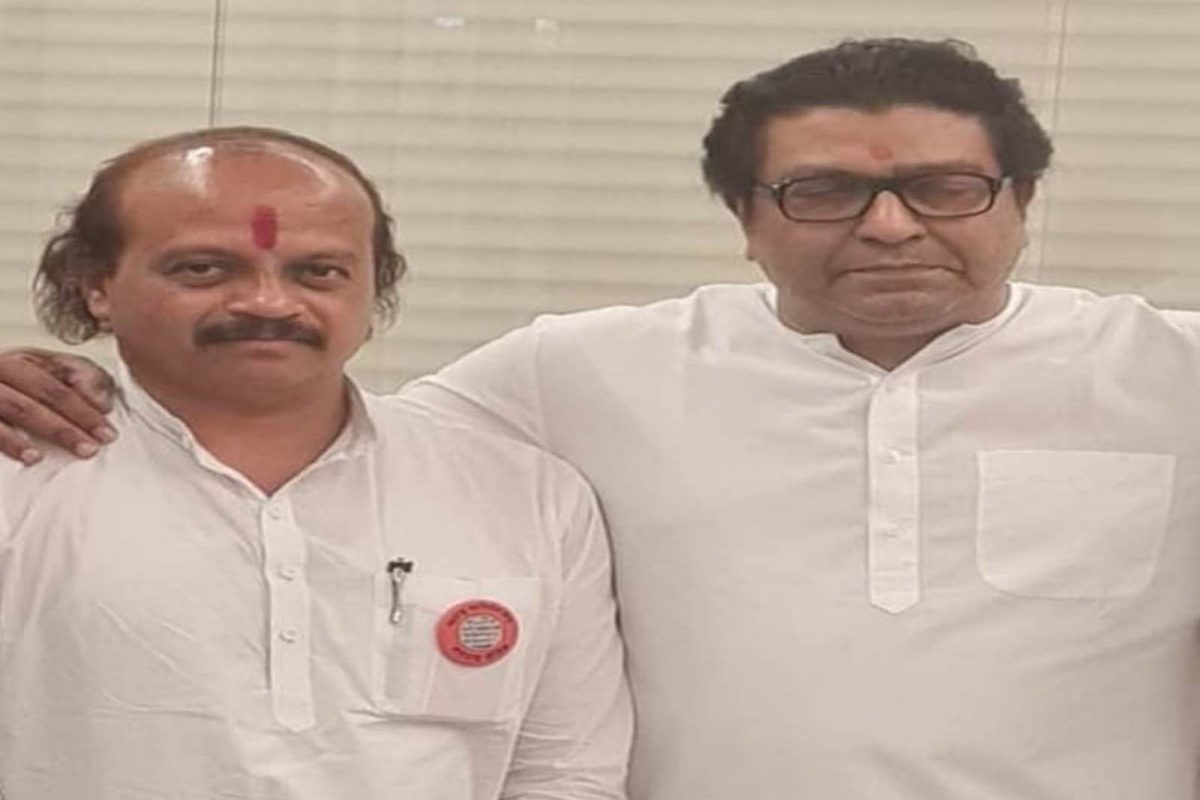 आता राज ठाकरेंची पुण्यात सभा होणार आहे. त्याआधी राज ठाकरे हे मनसेच्या पदाधिकाऱ्यांची बैठक घेणार आहे.