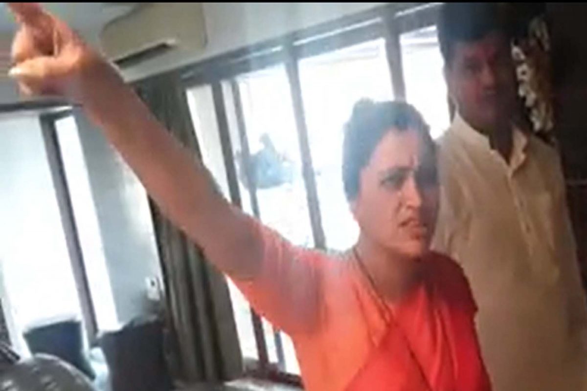 आम्ही याबद्दल आमचं मत एका प्रकरणात व्यक्त केलं होतं. पण हे सर्व बहिऱ्या कानावर पडत आहे हे दुर्दैव आहे