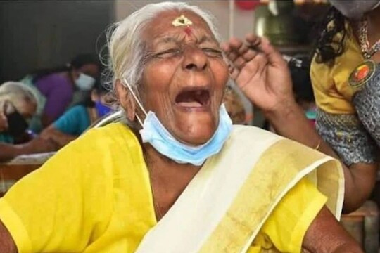 Dadi Smile Viral: 104 वर्षांच्या आजीच्या किलर हसूने युजर्सला लावलंय वेड!