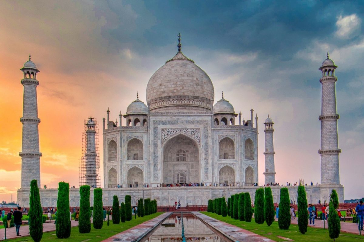 Taj Mahal मध्ये मुमताजची कबर का मंदीर? त्या खोल्यांचं कुलूप उघडल्यावरच उलगडणार रहस्य!