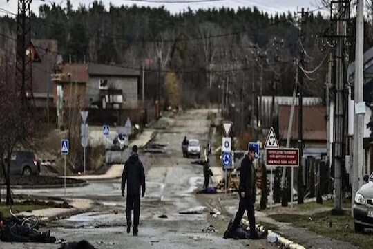 Russia-Ukraine War : युक्रेनमध्ये रशियाचा हल्ला तीव्र; शहराच्या शहरं उद्ध्वस्त