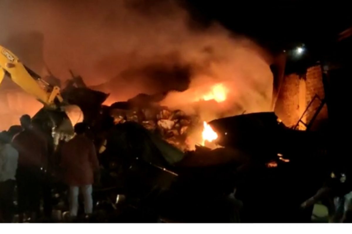 Pune : केमिकल कंपनीला भीषण आगीचा भयंकर Video; अग्निशमन दलाच्या 6 गाड्या घटनास्थळी दाखल