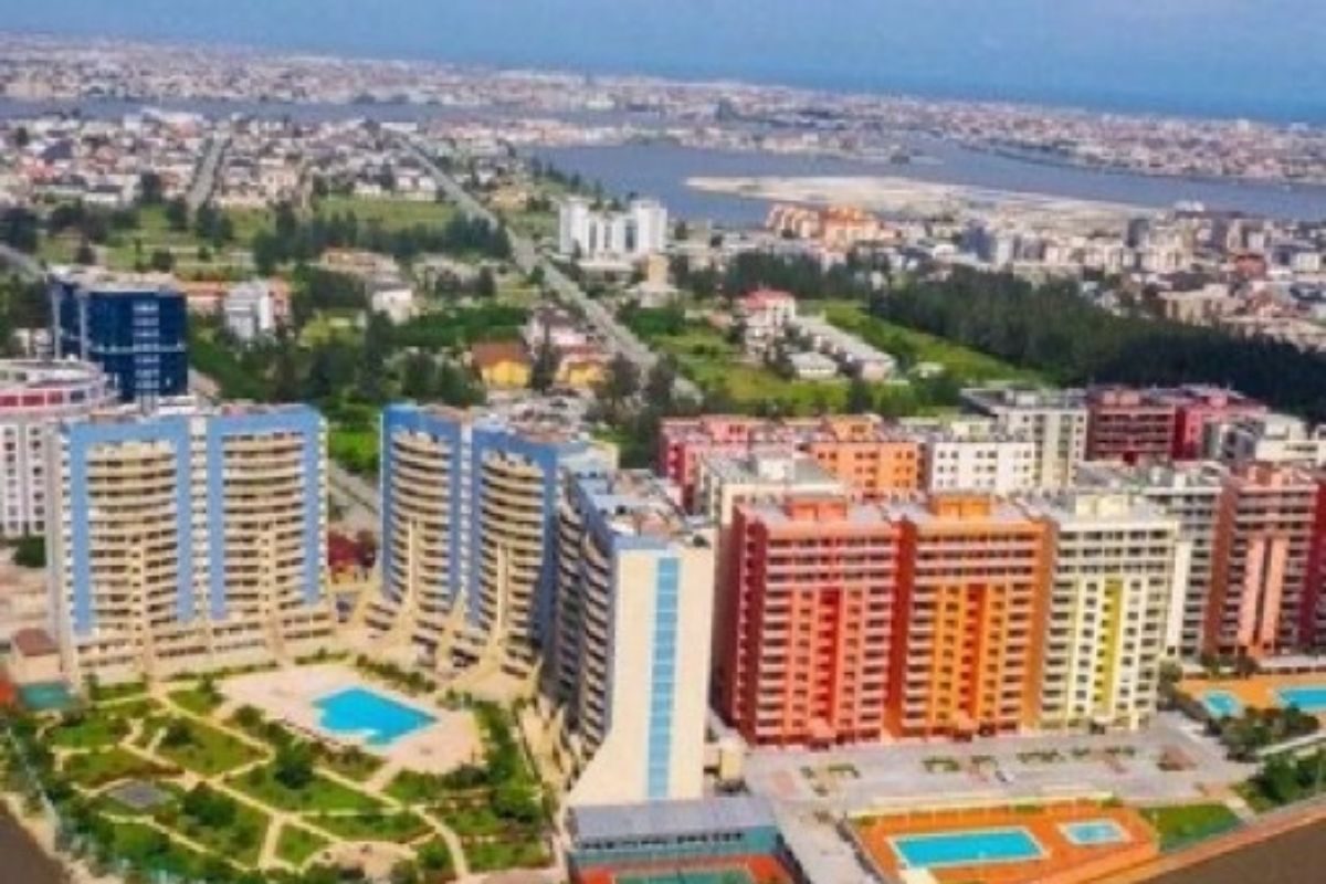 केळीच्या आकारात बनवलंय हे अनोखं बेट, इथं राहतात फक्त अब्जाधीश! एकेका घराची किंमत करोडोंमध्ये