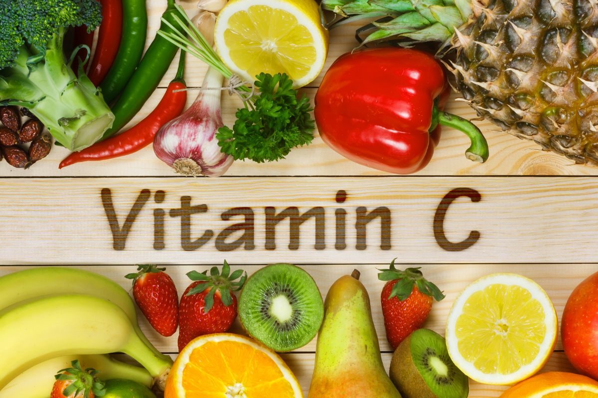 वजनाच्या प्रमाणातच असं घ्या Vitamin C; कोरोना संरक्षणाच्या नादात इतर अडचणी वाढवून ठेवाल