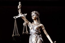 डोळ्यांवर पट्टी आणि हातात तराजू असलेली न्यायदेवता कुठून आली? काय आहे त्याचा अर्थ डोळ्यांवर पट्टी आणि हातात तराजू असलेली न्यायदेवता कुठून आली? काय आहे त्याचा अर्थ