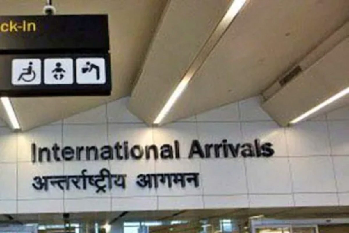 विमानप्रवास करणाऱ्यांसाठी धक्कादायक बातमी! पायलटच्या या कृतीमुळे हजारो प्रवाशांचे जीव टांगणीला