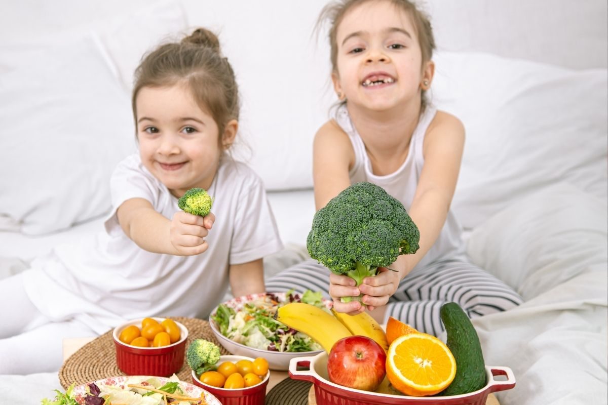मुलांच्या आहारात फळं-भाज्या असायला हव्या; त्यांच्या एकाग्रतेमध्ये असा होतो फायदा