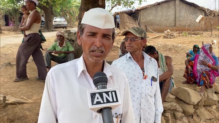 एएनआयशी बोलताना नाशिक जिल्ह्यातील हिरिदपाडा येथील रहिवाशांनी आपली समस्या सांगितली. ते म्हणाले की, गावात पाण्याचं भीषण संकट आहे. त्यामुळे बाहेरच्या गावातील लोकांना आपल्या मुलींची लग्न आमच्या गावात व्हावी, असं वाटत नाही. या समस्येमुळे अनेकांनी गाव सोडलं आहे.