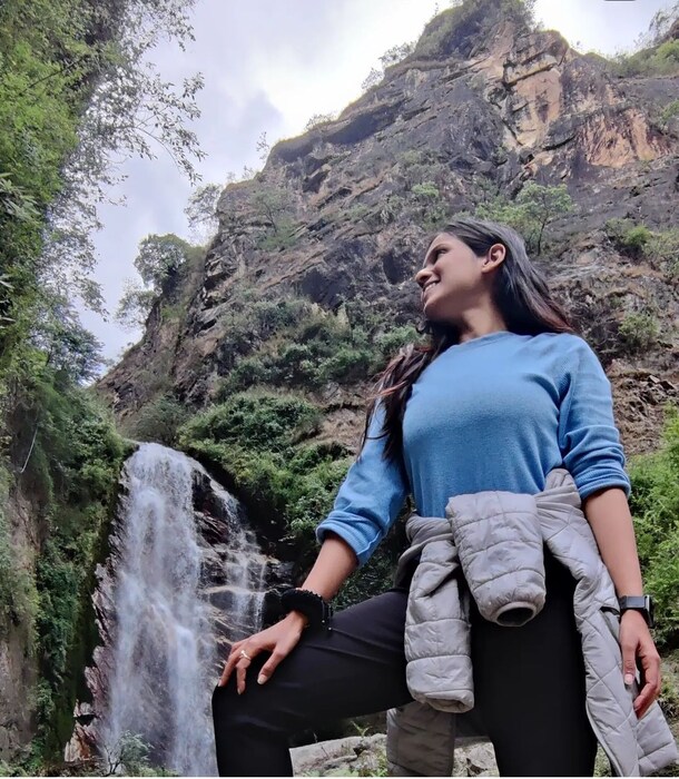  'लागीर झालं जी' फेम शीतली अर्थातच अभिनेत्री शिवानी बावकरसुद्धा सध्या सुट्टीचा आनंद घेत आहे. तिने व्हेकेशनसाठी हिमाचल प्रदेशची निवड केली आहे. 