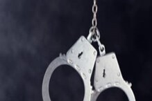 नंदुरबारमध्ये पोलीस कर्मचाऱ्याला मारहाणीचा प्रकार समोर, तिघांविरुद्ध गुन्हा दाखल नंदुरबारमध्ये पोलीस कर्मचाऱ्याला मारहाणीचा प्रकार समोर, तिघांविरुद्ध गुन्हा दाखल