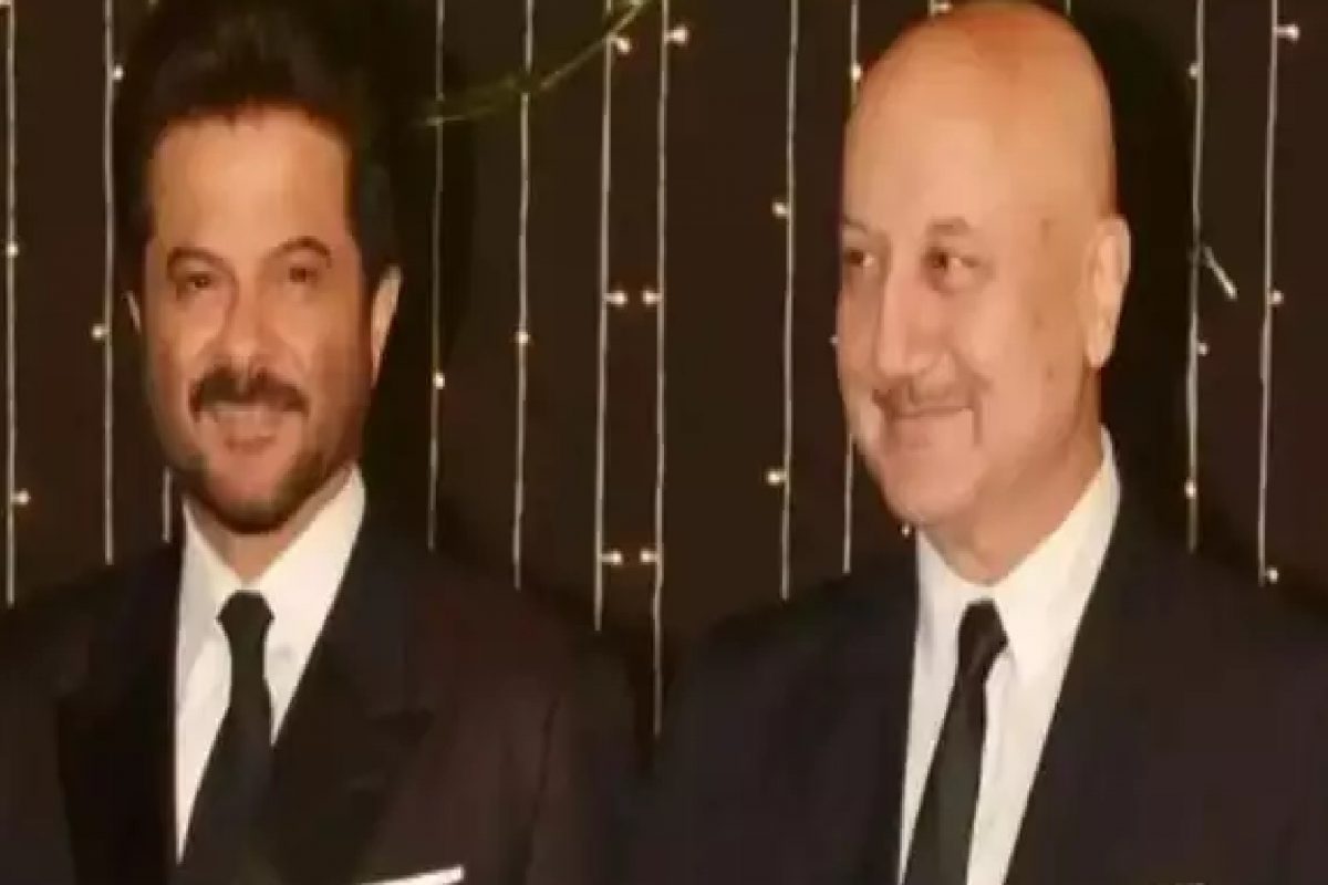 अनिल कपूरने हात जोडत अनुपम खेर यांना केली ही विनंती, पाहा Video!