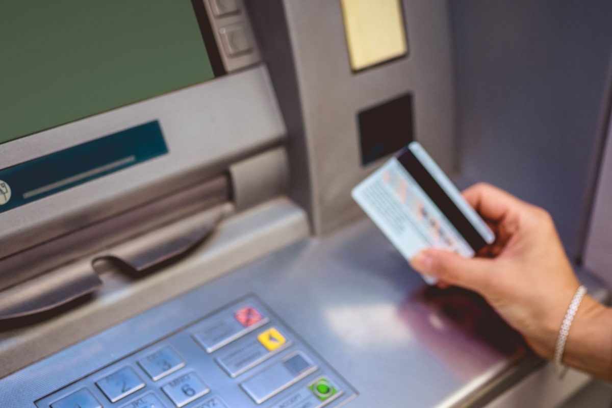 आता कार्ड जवळ नसतानाही ATM मधून काढता येणार पैसे; पाहा काय आहे RBI ची योजना