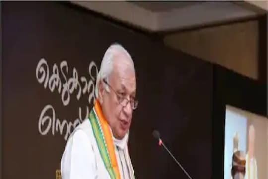 मुस्लीम तरुणीला मंचावर बोलावण्यास मौलवींनी घेतला आक्षेप; त्यानंतर राज्यपाल आरिफ मोहम्मद खान यांनी...