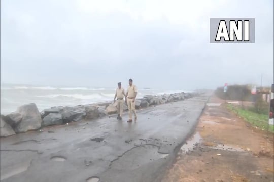 असनी चक्रीवादळाने मार्ग बदलला, महाराष्ट्रावर काय होणार परिणाम, कुठे बरसणार पाऊस? 
