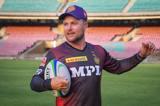 IPL 2022: ब्रॅण्डन मॅकलम लवकरच देणार KKR च्या प्रशिक्षकपदाचा राजीनामा!