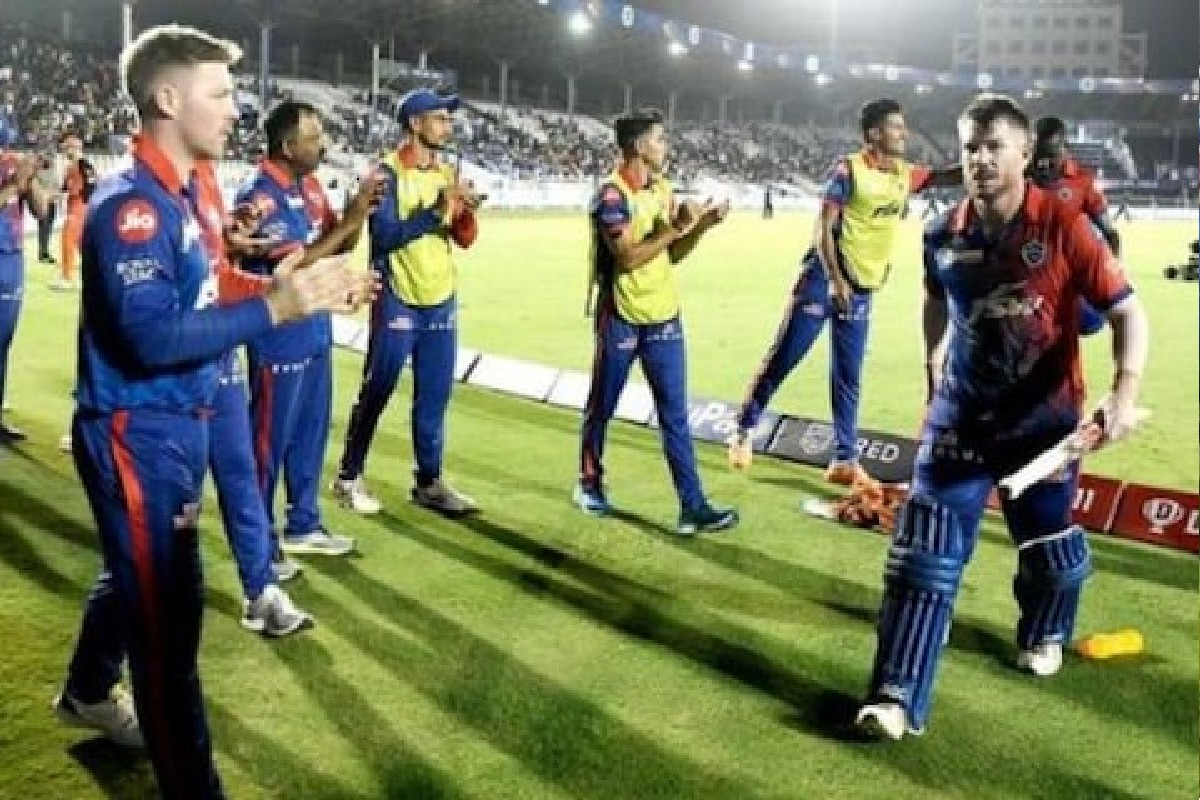IPL 2022 : डेव्हिड वॉर्नरनं मोडला गेलचा रेकॉर्ड, T20 क्रिकेटचा झाला बॉस
